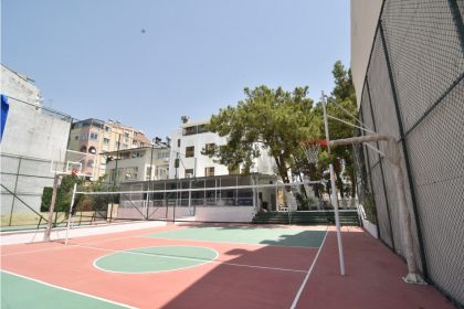 Altınyaka Koleji Spor alanı