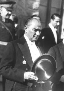 Fotoğraflarla Atatürk